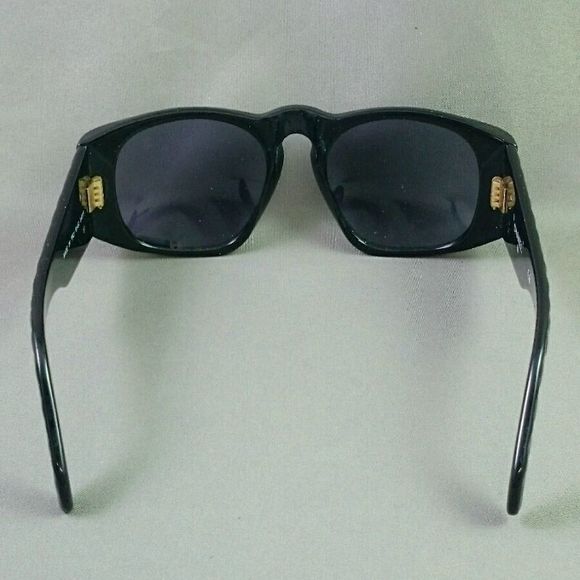 Chanel CC Logo Black Sunglasses 01450 94305 - Picture 5 of 10